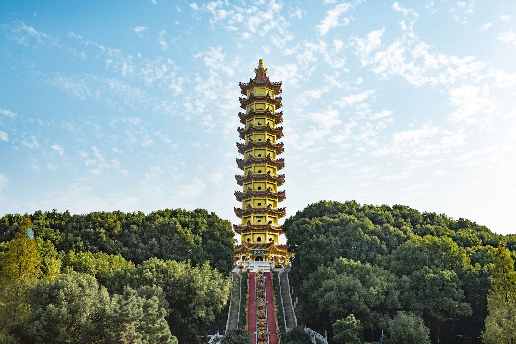 Lianhua Mountain Tourist Area