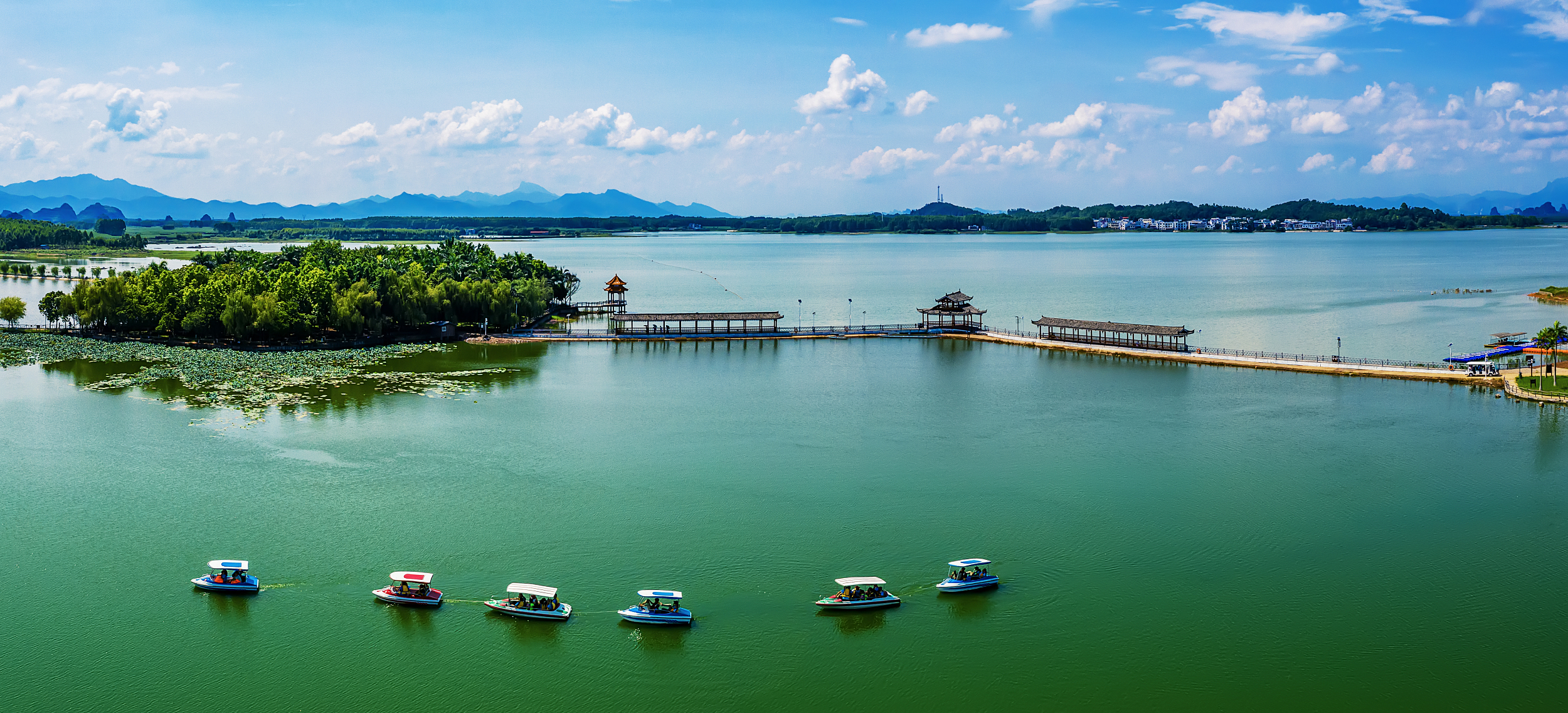 Jiuling Lake