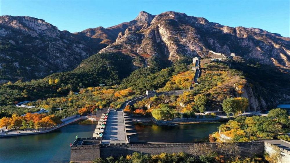 Jiumenkou Water Great Wall