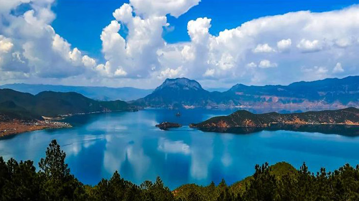 泸沽湖