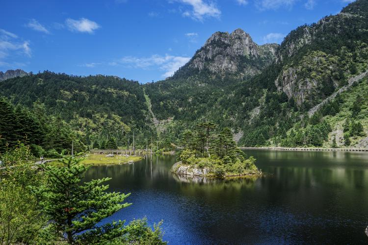 螺髻山