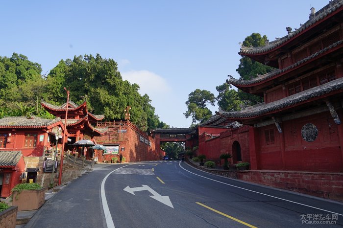 Qiqushan Grand Temple