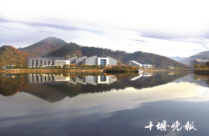 武当山太极湖