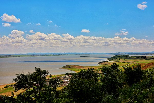 二龙湖风景区
