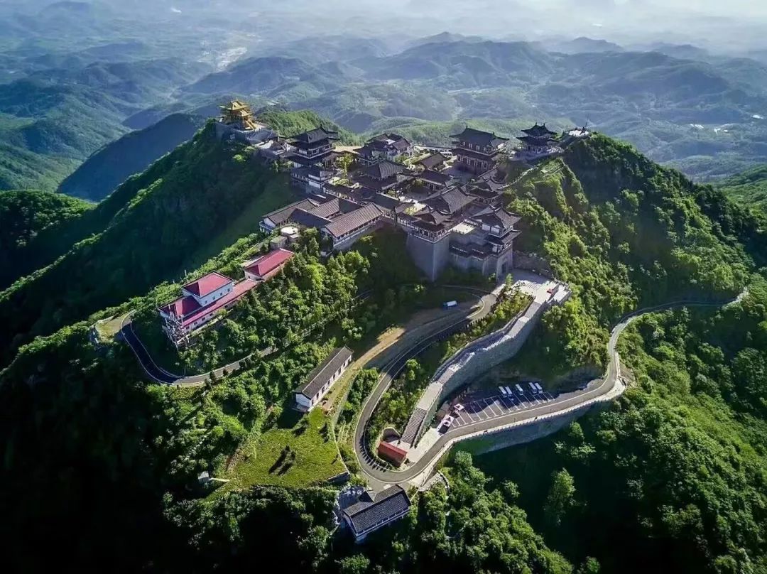 Dahong Mountain Scenic Area