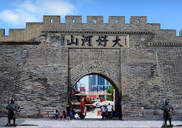 大境门