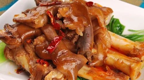 Hu La Yang Ti (Spicy Lamb Trotters)
