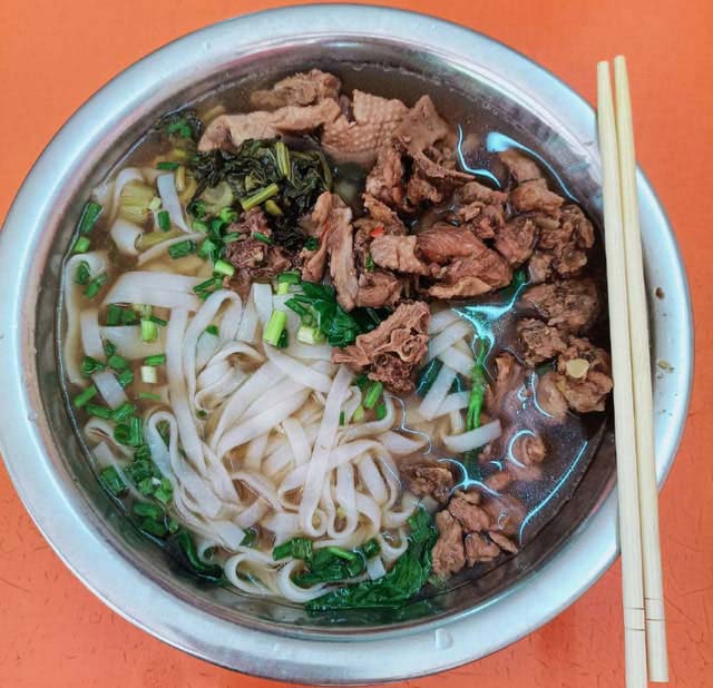 Qiaowei Duck Rice Noodles