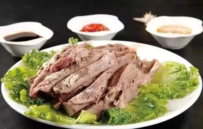 Hand-Grasped Lamb