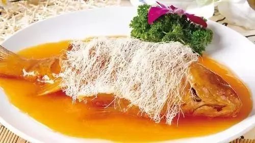 Carp with Baked Noodles