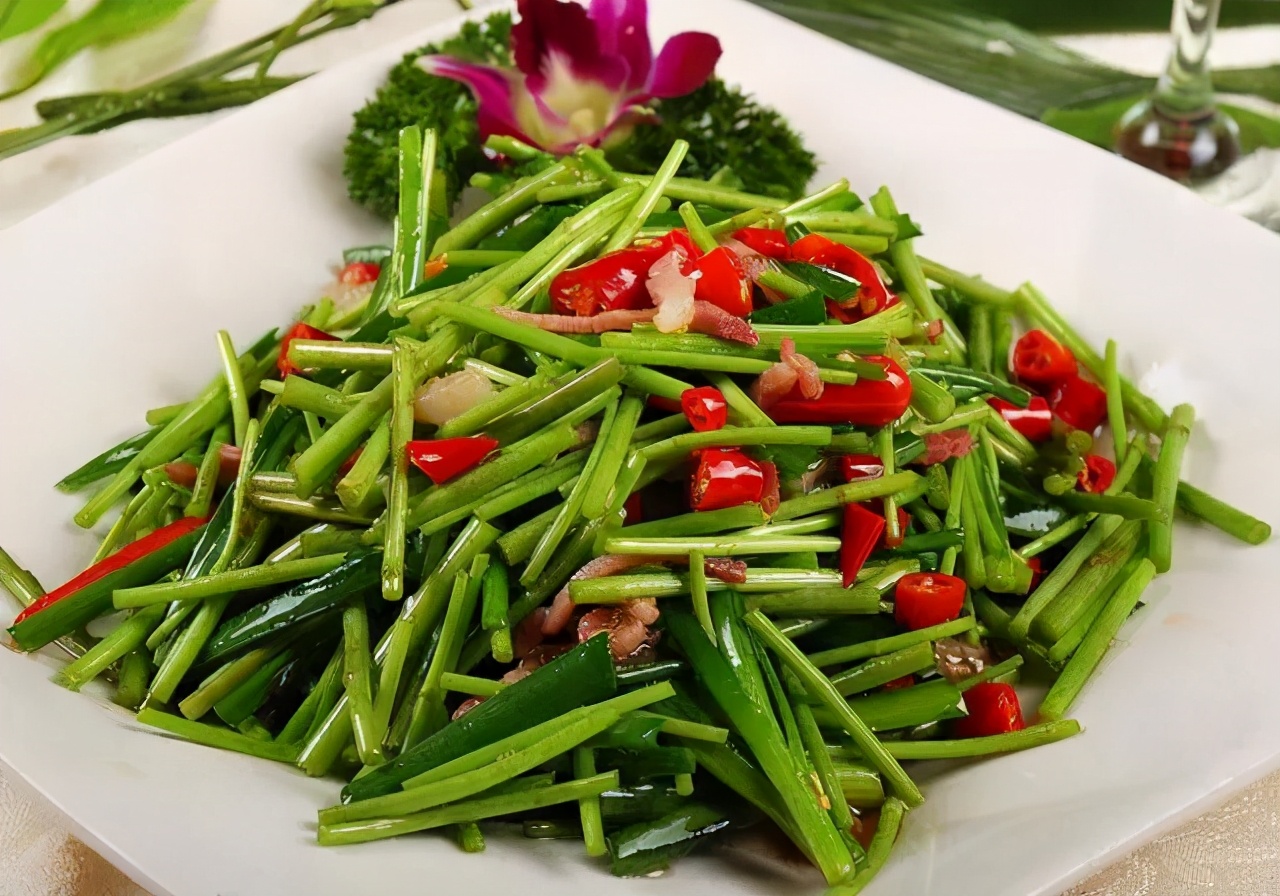 藜蒿炒腊肉