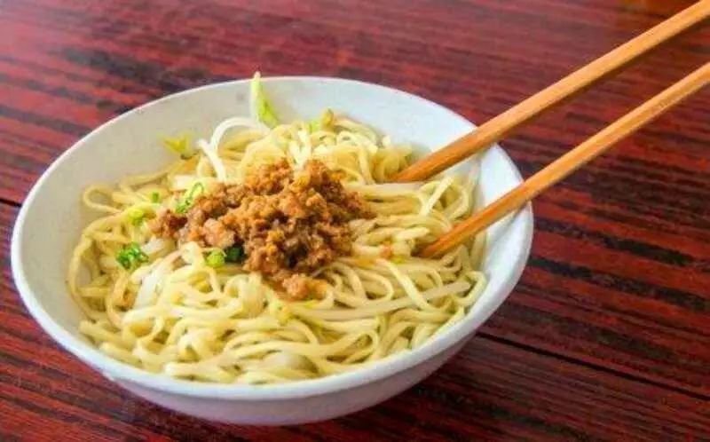Noodles with Lard and Garlic