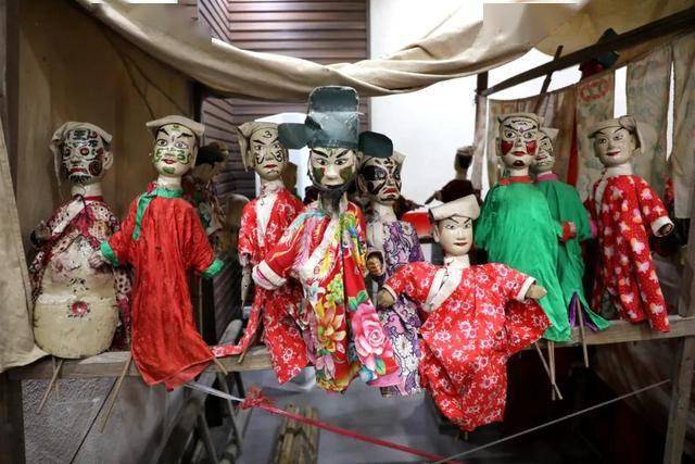 Guiping Rod Puppet Show