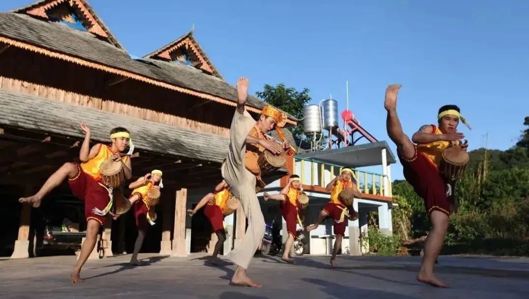 Dai Elephant-foot Drum Dance