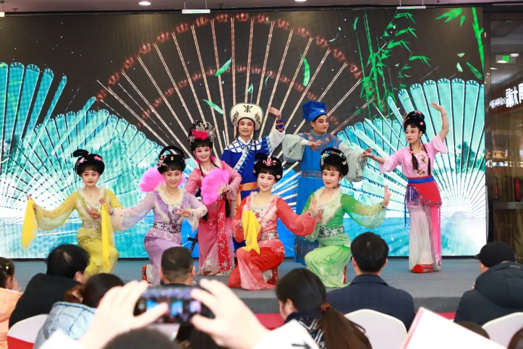 Xiangtan Huagu Opera